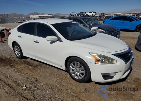 2015 Nissan Altima 2.5 z USA, uszkodzony, nr VIN 1N4AL3AP4FC420155